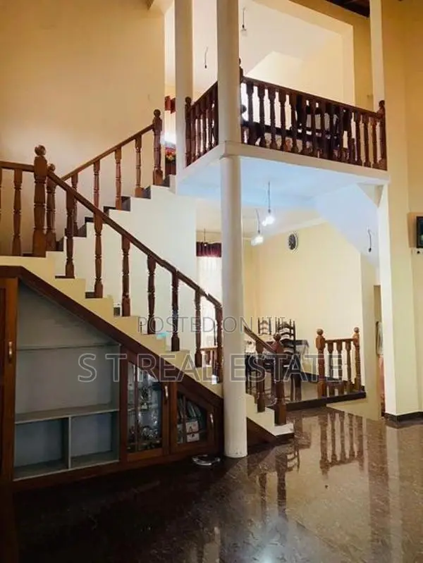18P 3 Story House For Sale In Thalawathugoda