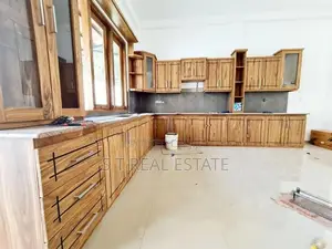 Luxury 3 Story House for Sale in Kesbewa Town