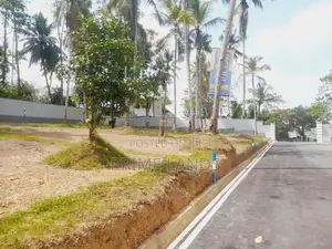 Land for Sale in Thalawathugoda