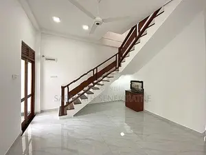 Brand-New House - Solidly Built For Personal Use කහතුඩුව වෙනිවෙල්කොල