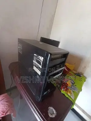 i5 , 4 GB RAM 1 VGA PC