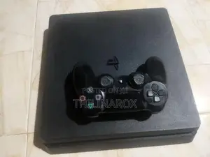 PlayStation 4 Slim 1TB