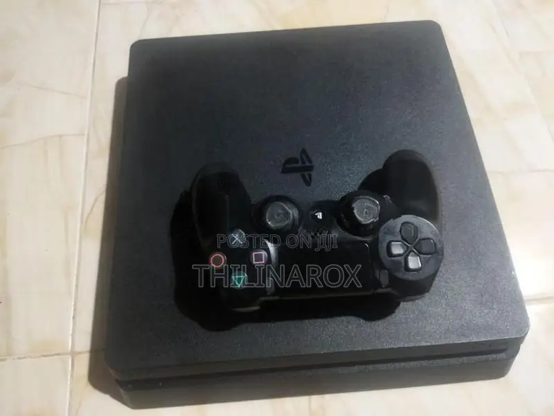 PlayStation 4 Slim 1TB