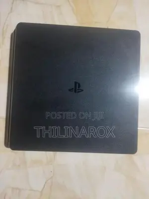 PlayStation 4 Slim 1TB