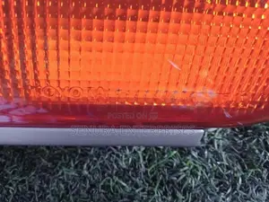 Toyota Dholphine LH113 Signal Light LH / RH