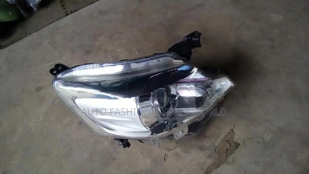 Suzuki Spacia HeadLamp - RH