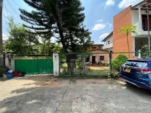 Two Storey House With 14.4 p Land Extent - Talapathpitiya Nugegoda