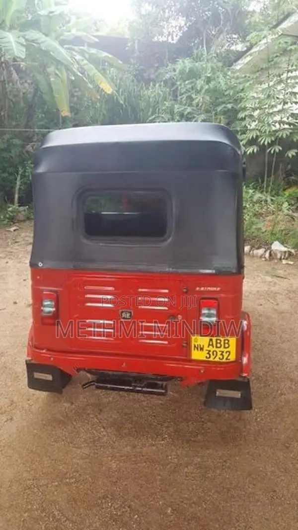 Bajaj RE 2015