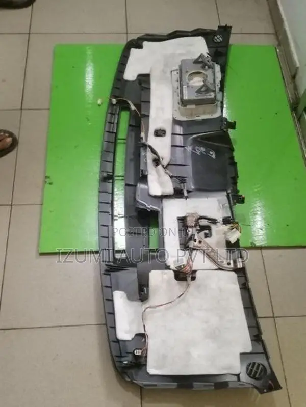 Toyota Prius 20 Dashboard Top Layer