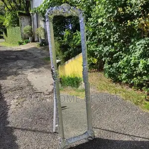 GL Mirror Stand