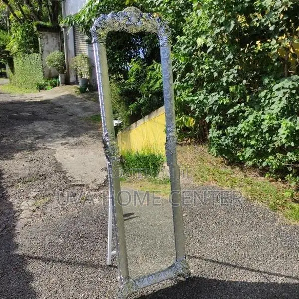 GL Mirror Stand