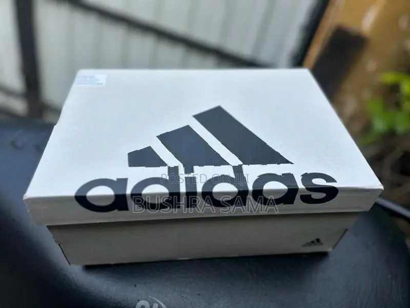 Adidas Avryn Shoes