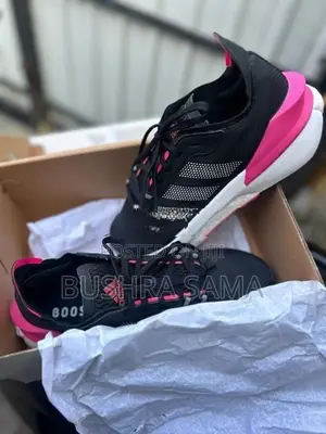 Adidas Avryn Shoes