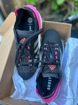 Adidas Avryn Shoes