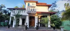 Luxury Three Story House for Rent In Panadura