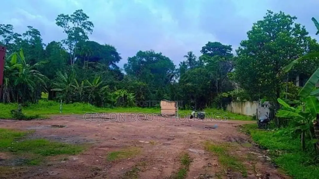20Ft Entrance Road, Valuable Land for Sale in Bokundara Junction