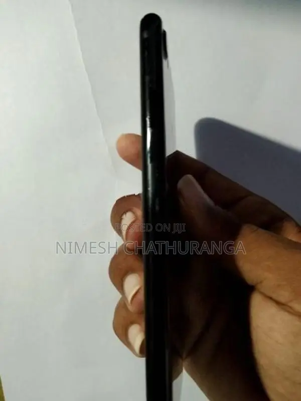 Apple iPhone 7 (Used)
