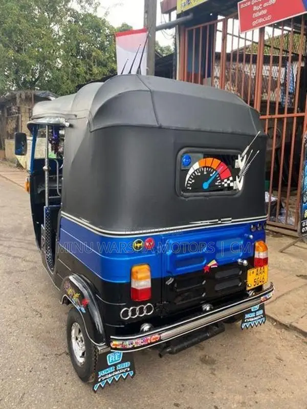 Bajaj RE 4 Stroke 2012