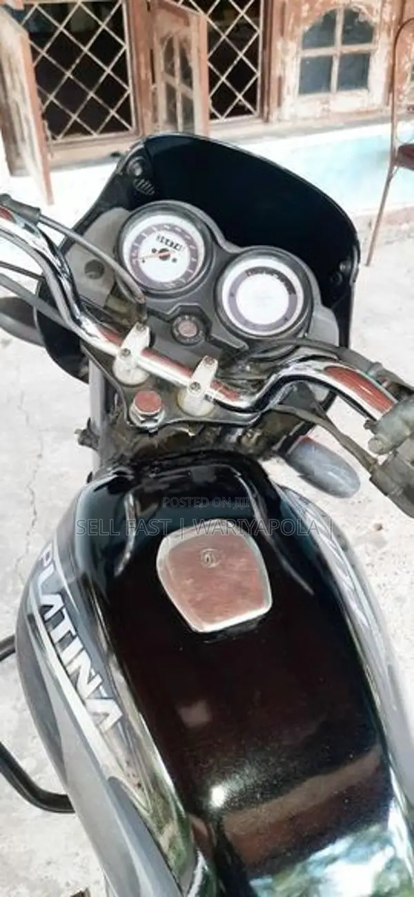 Bajaj Platina 2013