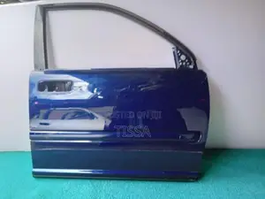 Nissan X Trail T30 Front Door Panel