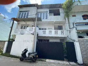 Rajagiriya : 9 Bed Rooms, 5 Luxury Apartment Complex for Sale