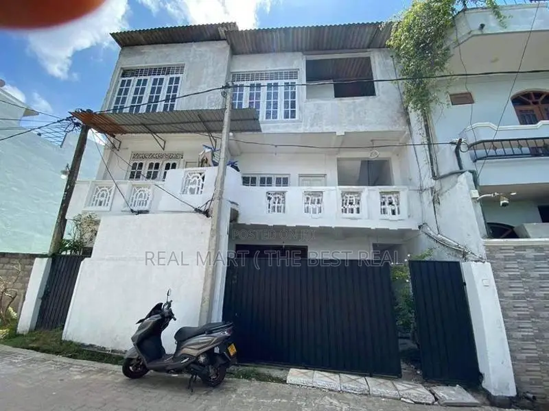 Rajagiriya : 9 Bed Rooms, 5 Luxury Apartment Complex for Sale