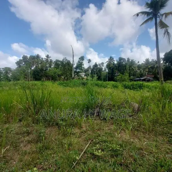 අතුරුගිරිය අධිවේගී මාර්ගයට ආසන්නව ඉඩමක් විකිණීමට ඇත (ID : AT109S)