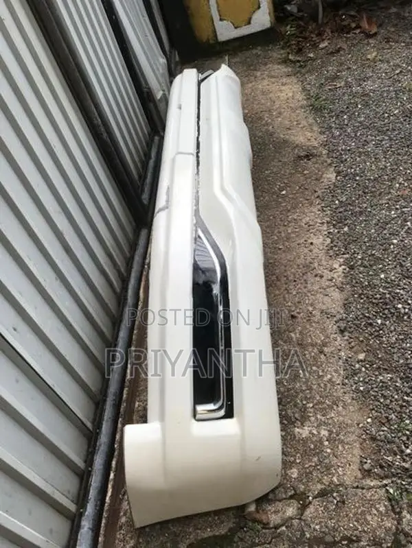 Toyota Land Cruiser Sahara V8 Front Buffer Body Kit