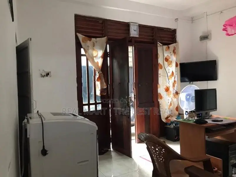 Rajagiriya : 9 Bed Rooms, 5 Luxury Apartment Complex for Sale