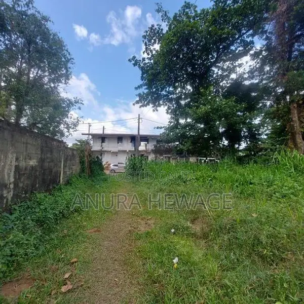 Land for Sale Athurugiriya closer to Highway (ID : AT109)