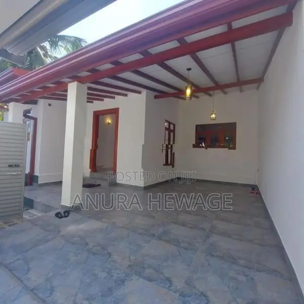 4 bedroom, luxury house sale, Athurugiriya, near 697 bus route. (AT149