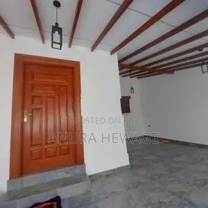 4 bedroom, luxury house sale, Athurugiriya, near 697 bus route. (AT149