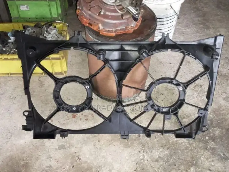 Voxy Noah Radiator Guard