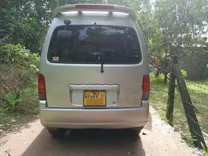 Suzuki Every 2000