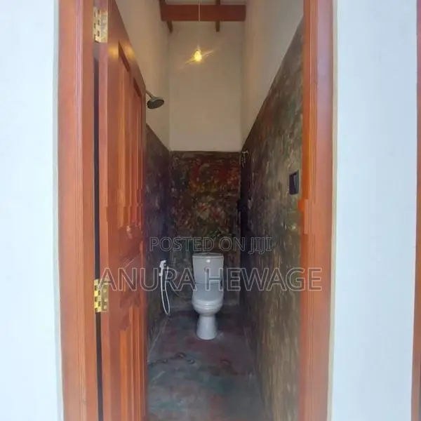නිදන කාමර 4ක, සුඛෝපභෝගී නිවසක් අතුරුගිරියෙන් විකිණීමට. (ID : AT149S)