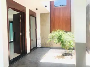 අනර්ග දෙමහල් නිවසක් පිළියන්දල