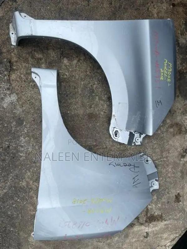 Toyota Tank M900 Roomy Fender