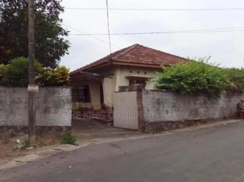 House for sale in Dehiwala