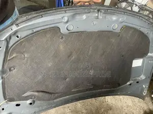 Suzuki SX4 Bonnet With Insulator