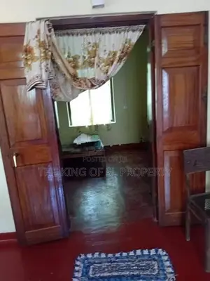 House for Sale in Thalawathugoda ( Hokandara)