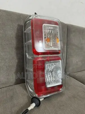Daihatsu Wake Taillight Tail Light Taillamp Lamp