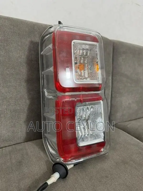 Daihatsu Wake Taillight Tail Light Taillamp Lamp