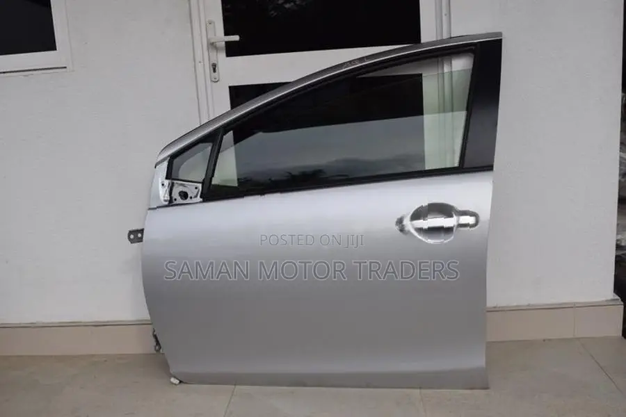 Toyota Aqua Door