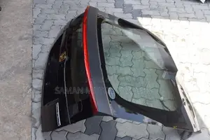 Honda Insight Dickey Door