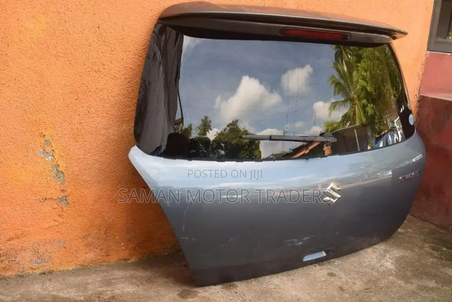 Suzuki Swif ZC71S Dickey Door