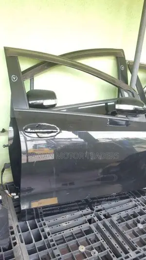 Toyota Vitz KSP90 Door panel