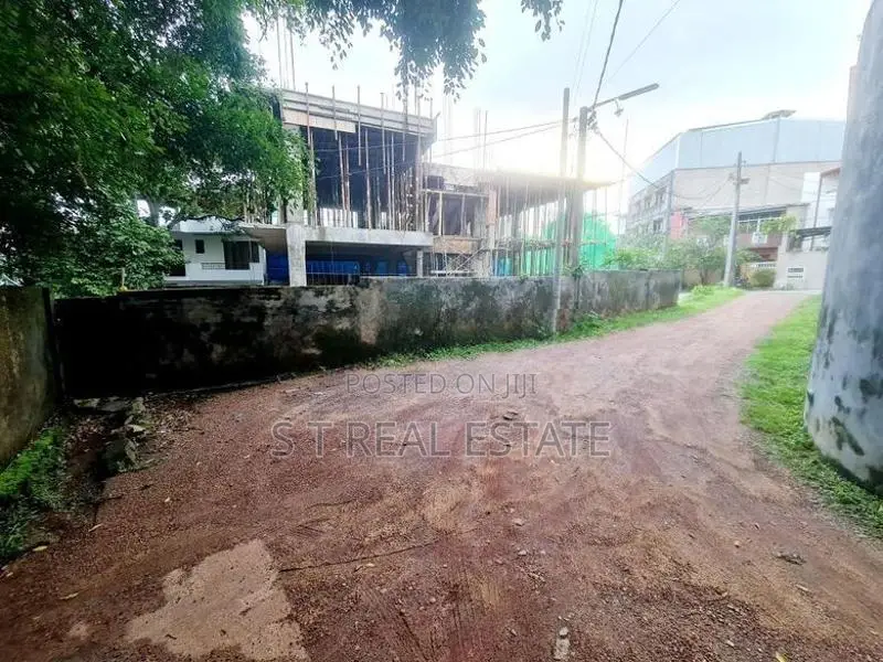 9P Residential Bare Land For Sale In Nawala