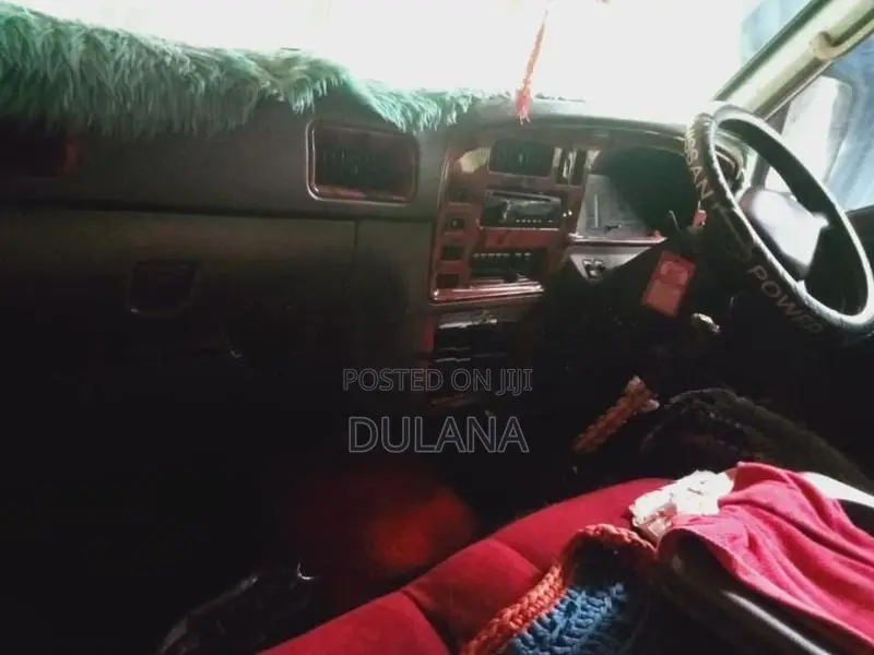 Nissan Caravan 1996