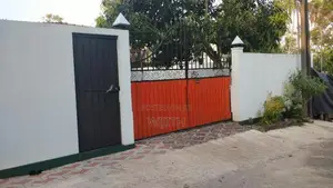 ප්‍රධාන මාර්ගයට ආසන්නව කාමර 3 නිවසක් විකිණීමට