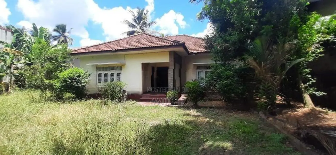 ප්‍රධාන මාර්ගය ආසන්නව 30p පදිංචි විය හැක නිවසක් විකිණීමට